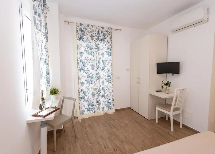 A Casa Di Amici Giardini Naxos